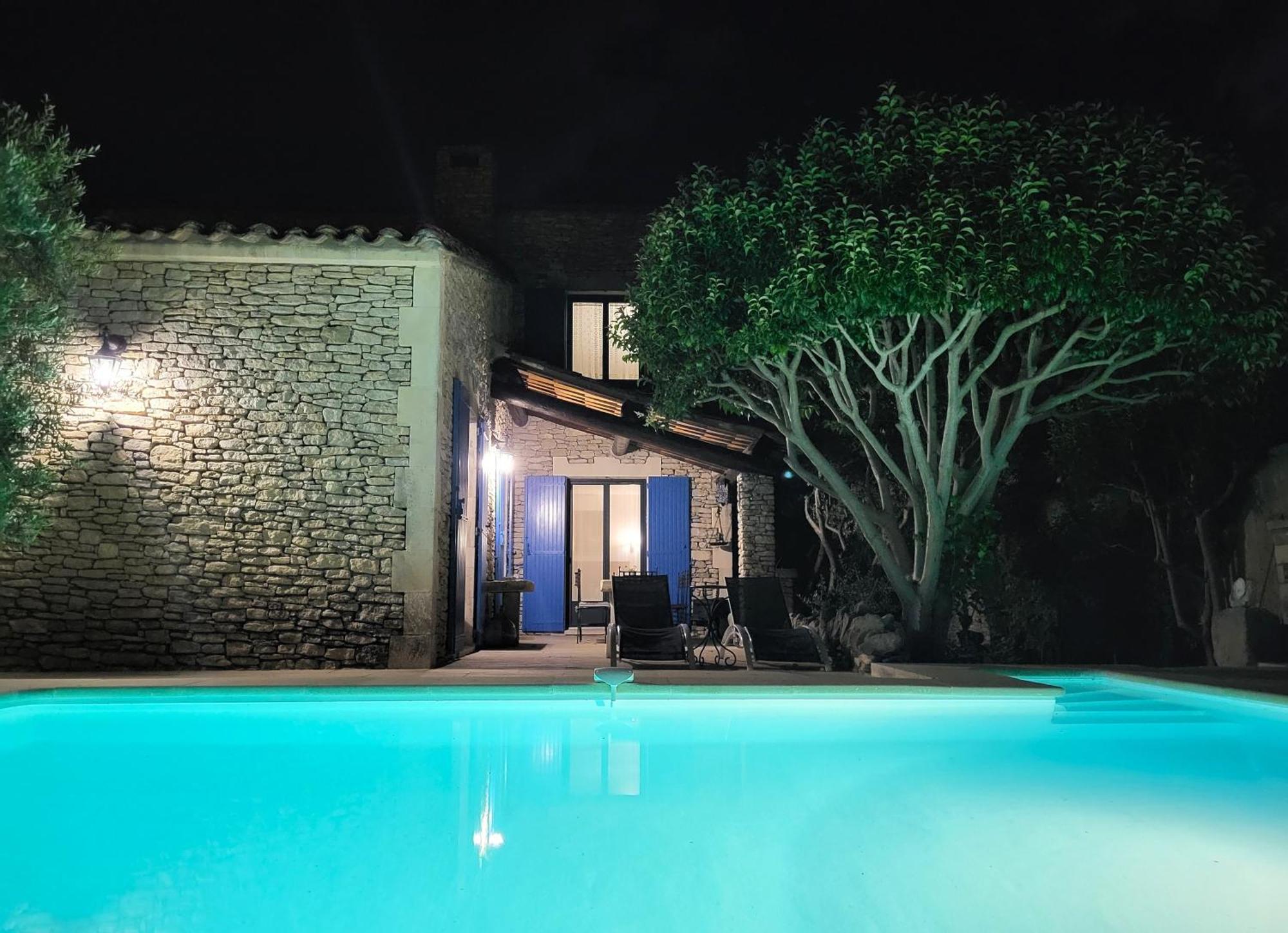 "La Massette Du Cheval Blanc" Villa De Caractere En Pierre LʼIsle-sur-la-Sorgue Exterior foto