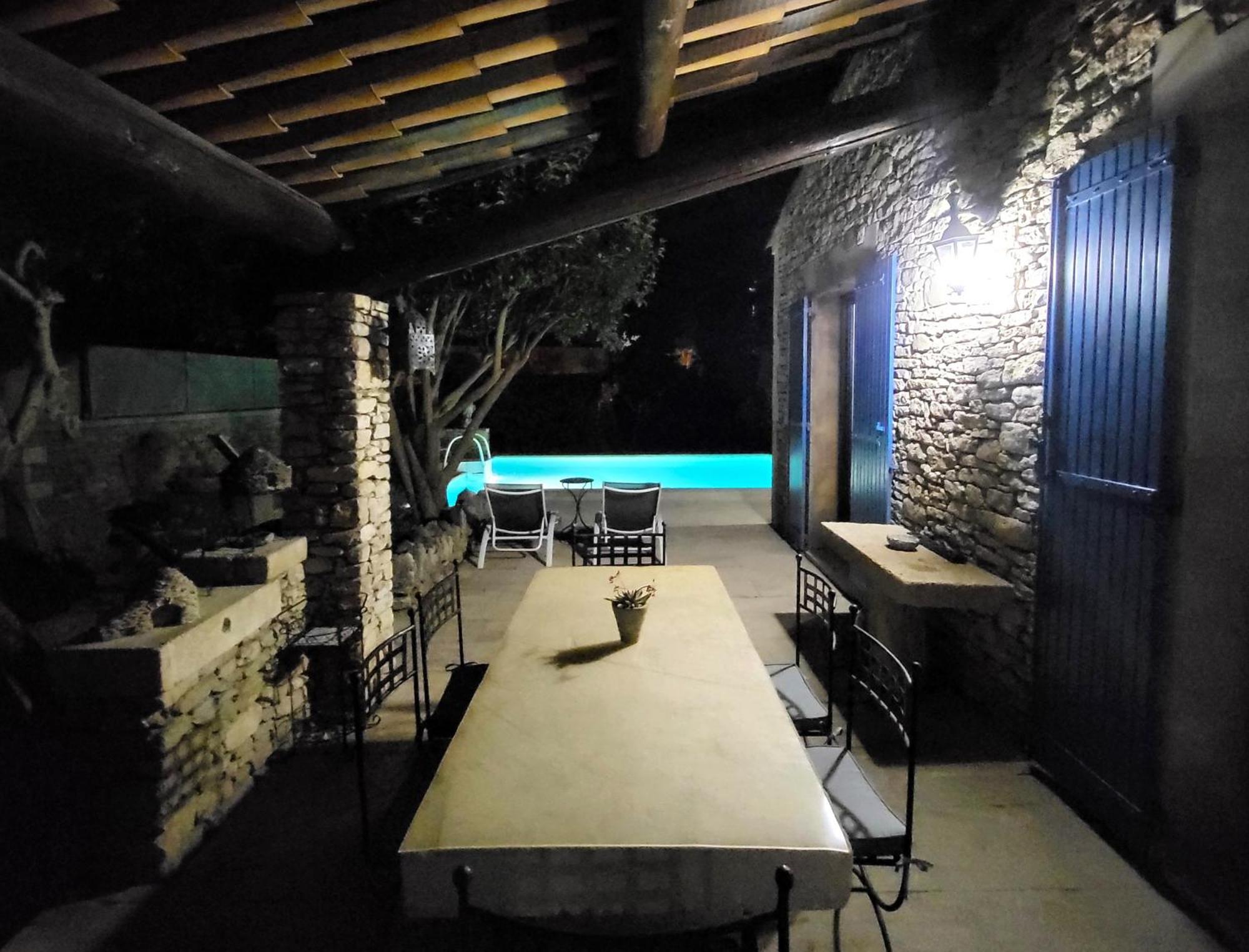 "La Massette Du Cheval Blanc" Villa De Caractere En Pierre LʼIsle-sur-la-Sorgue Exterior foto